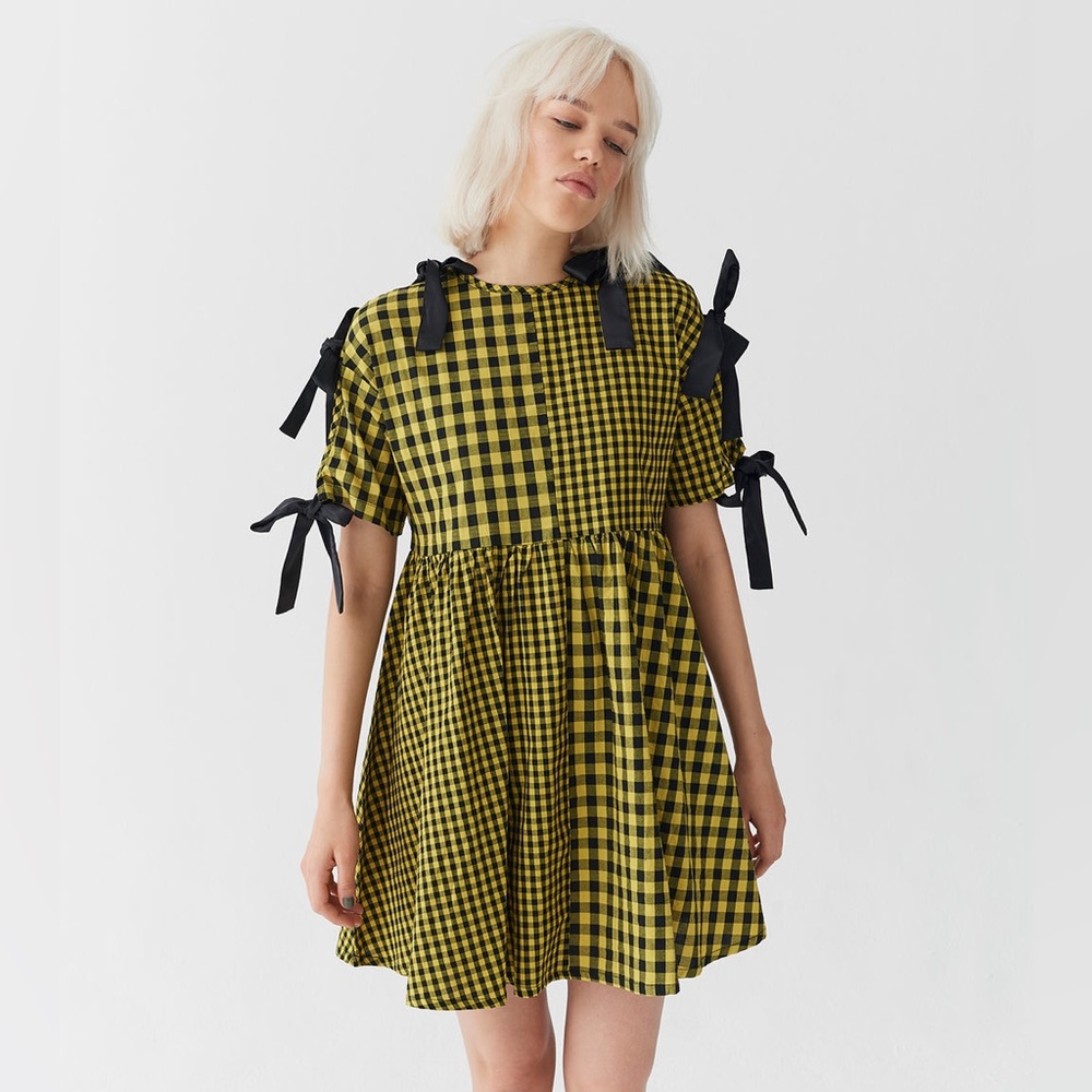 Lazy Oaf Yellow Tie Smock Tee Dress with black ties size 8 US
